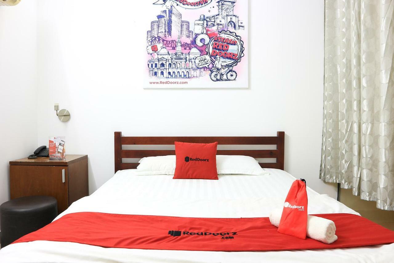 Reddoorz Near Gia Dinh International Hospital Hotell Ho Chi Minh-staden Exteriör bild