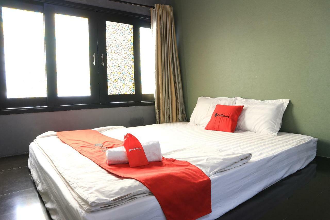 Reddoorz Near Gia Dinh International Hospital Hotell Ho Chi Minh-staden Exteriör bild