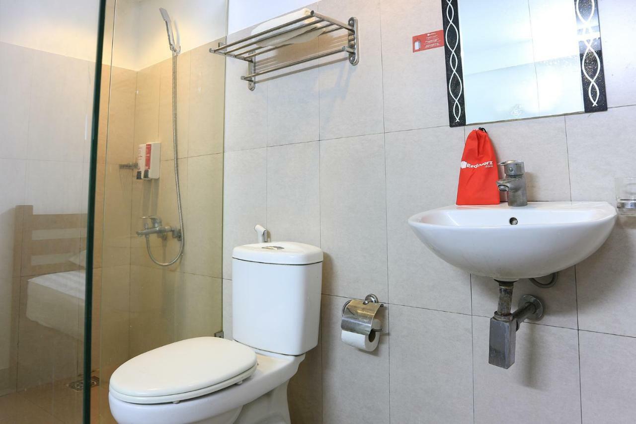 Reddoorz Near Gia Dinh International Hospital Hotell Ho Chi Minh-staden Exteriör bild