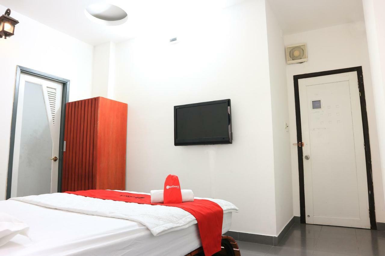 Reddoorz Near Gia Dinh International Hospital Hotell Ho Chi Minh-staden Exteriör bild