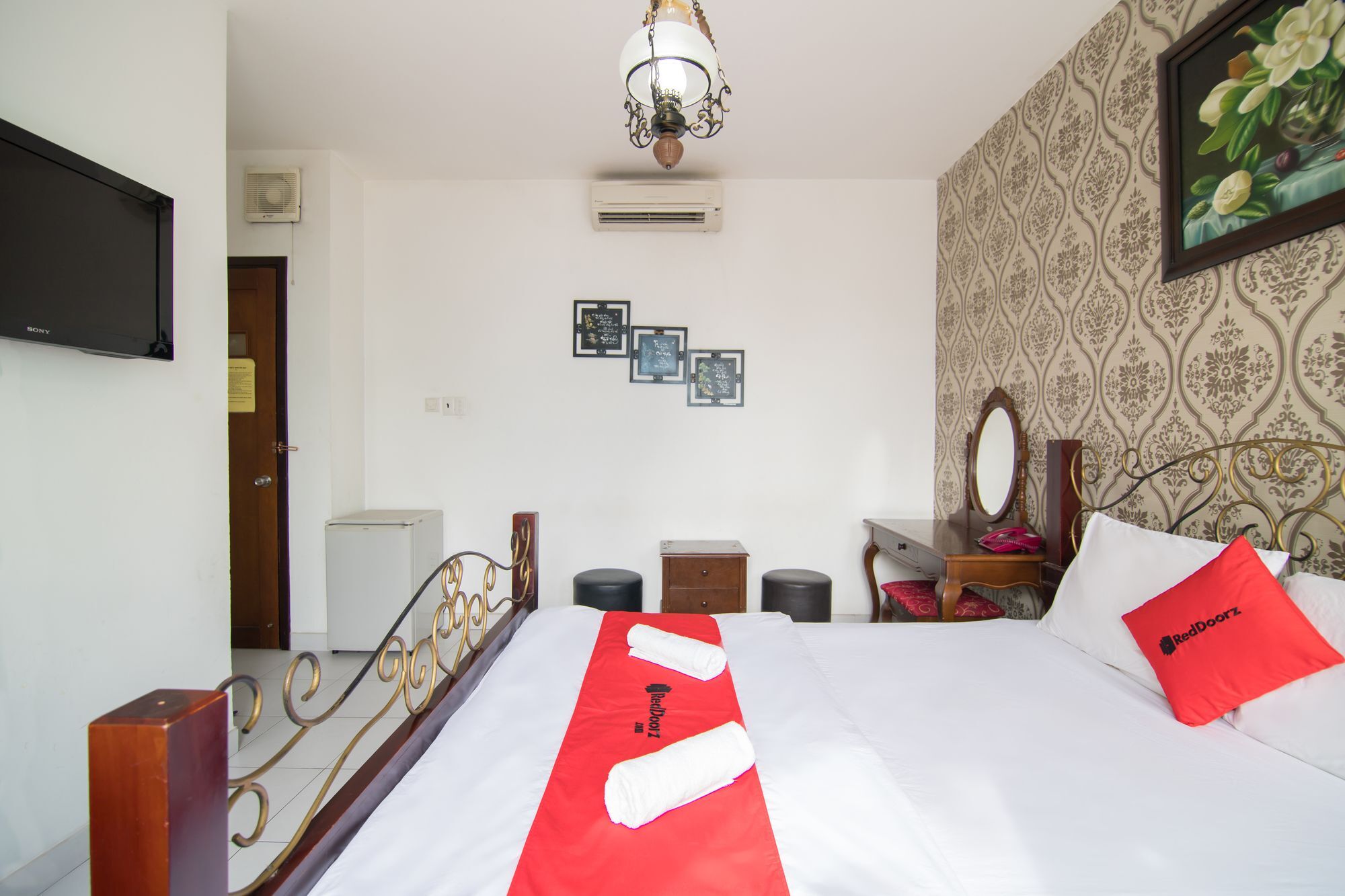 Reddoorz Near Gia Dinh International Hospital Hotell Ho Chi Minh-staden Exteriör bild